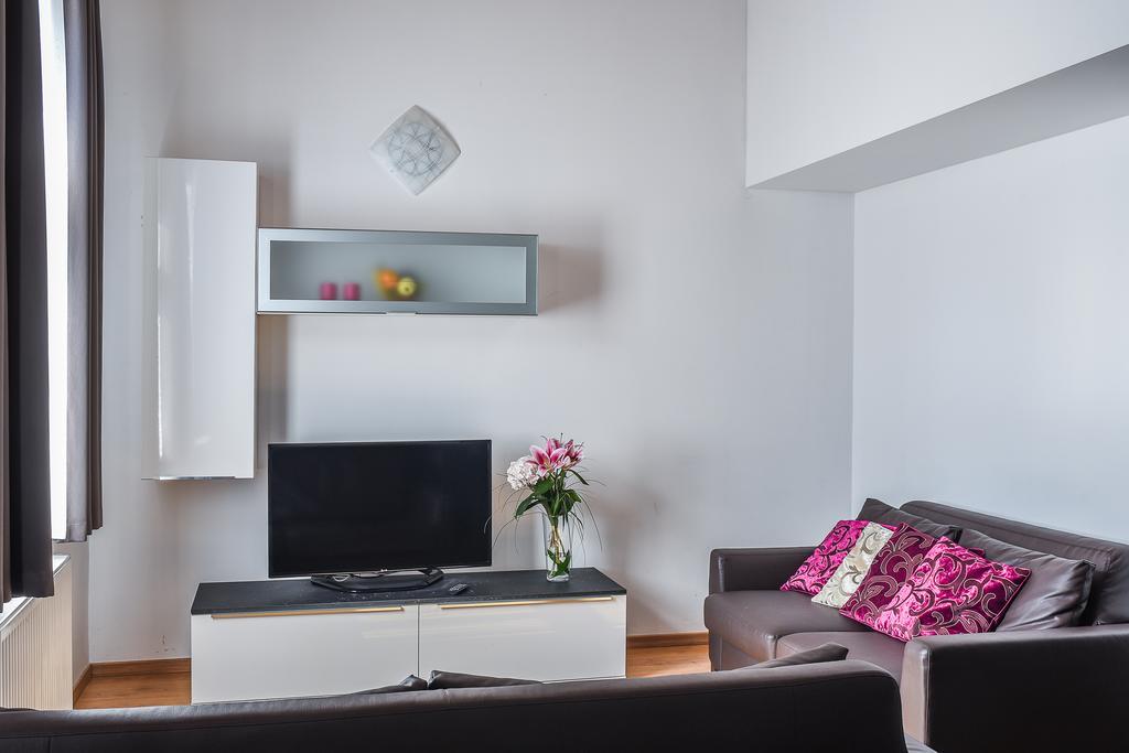The Palace Suites And Apartments Prague Exterior photo