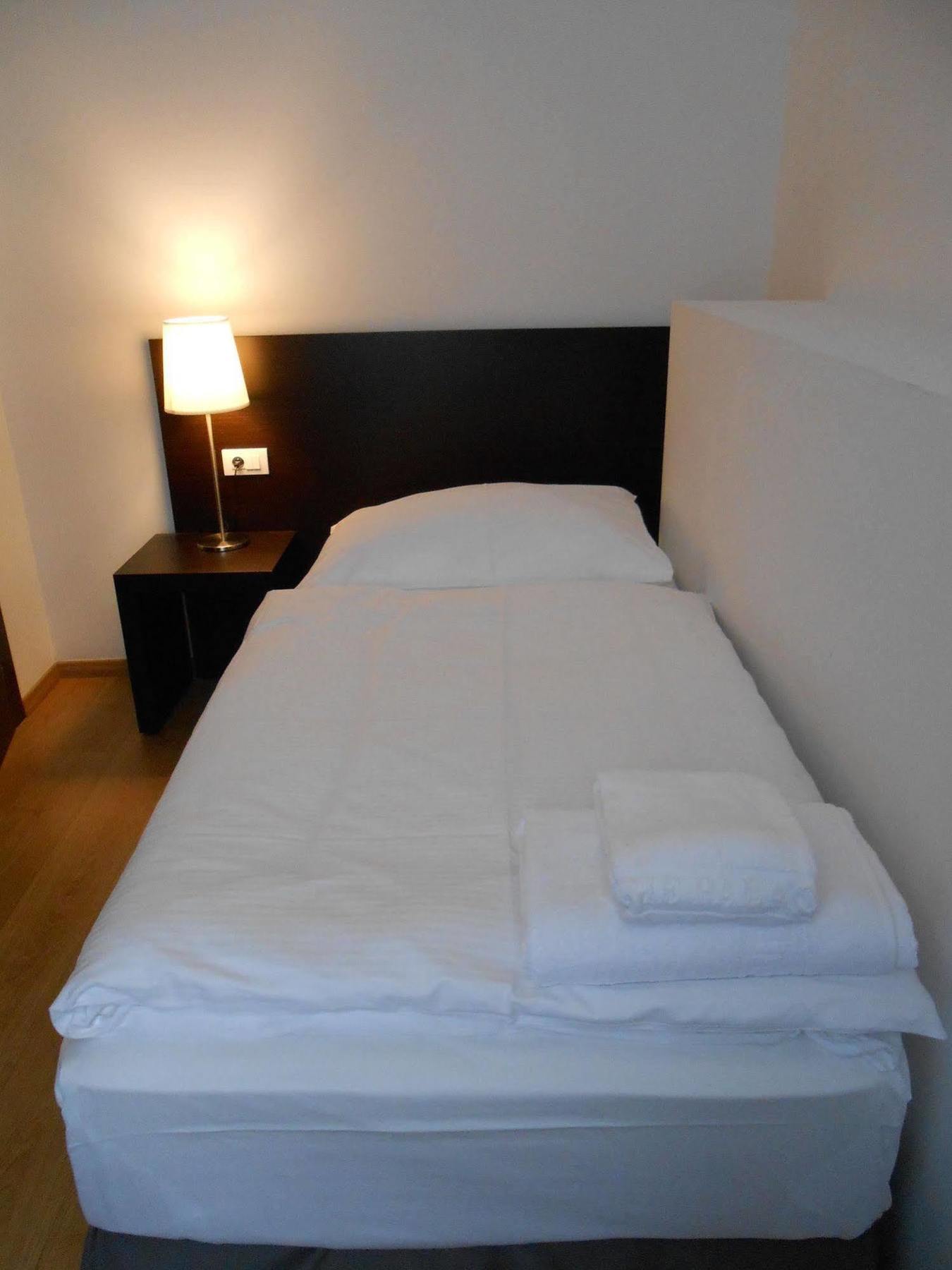 The Palace Suites And Apartments Prague Exterior photo
